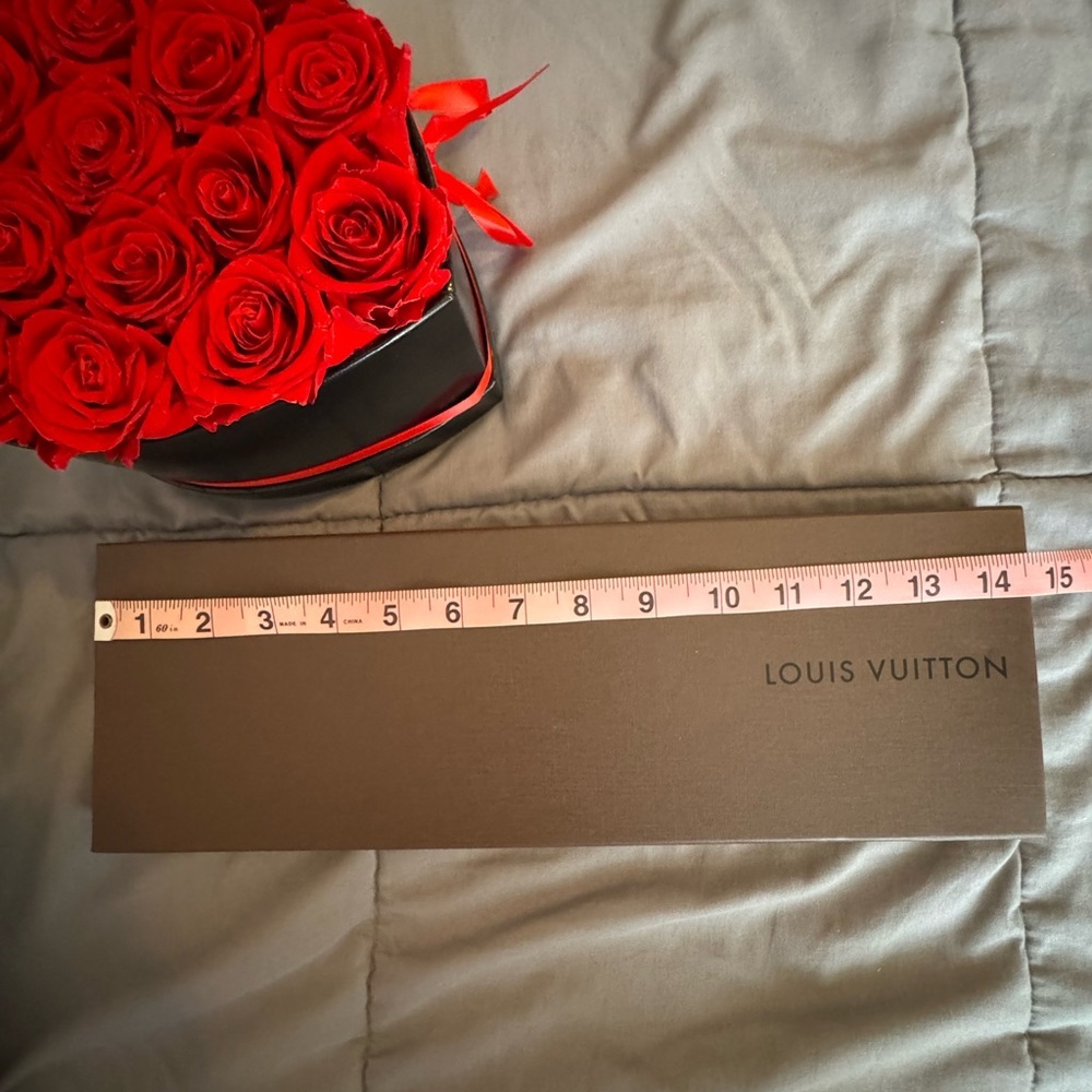 💥Sale💥Louis Vuitton Brown&White Packaging Set Ties/Scarfs/Accessories Authentic - Picture 2 of 5